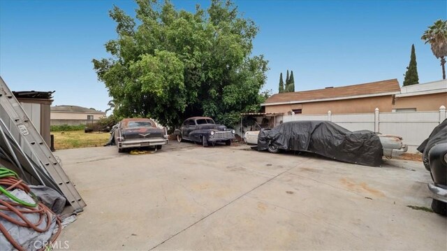 3902 Live Oak St, Cudahy, CA 90201 - view of car parking