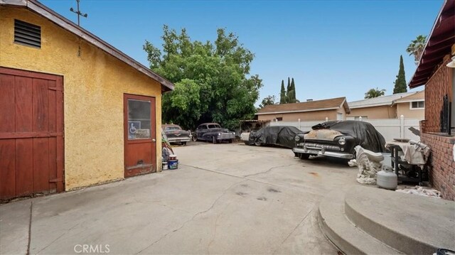 3902 Live Oak St, Cudahy, CA 90201 - view of car parking