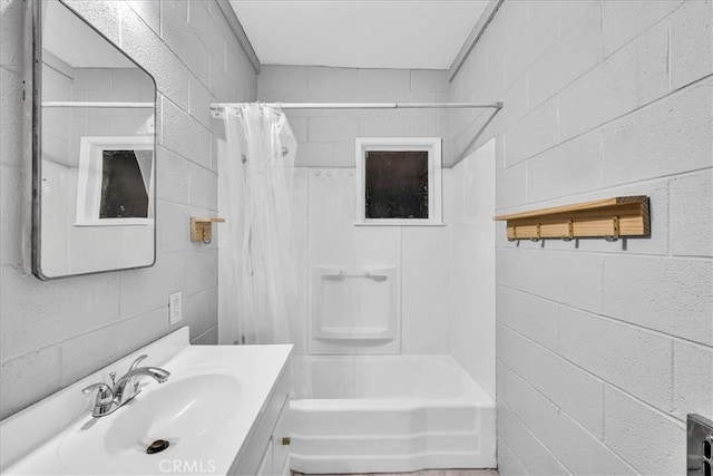 6646 Quail Spring Ave Unit 29, Palms, CA 92277 - full bathroom featuring vanity and shower / tub combo