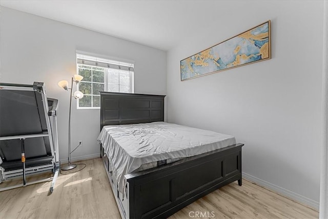 613 Flathead River St, Oxnard, CA 93036 - bedroom featuring light wood-style floors and baseboards