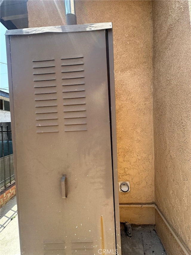 829 Foxworth Ave, La Puente, CA 91744 - detailed view of stucco siding