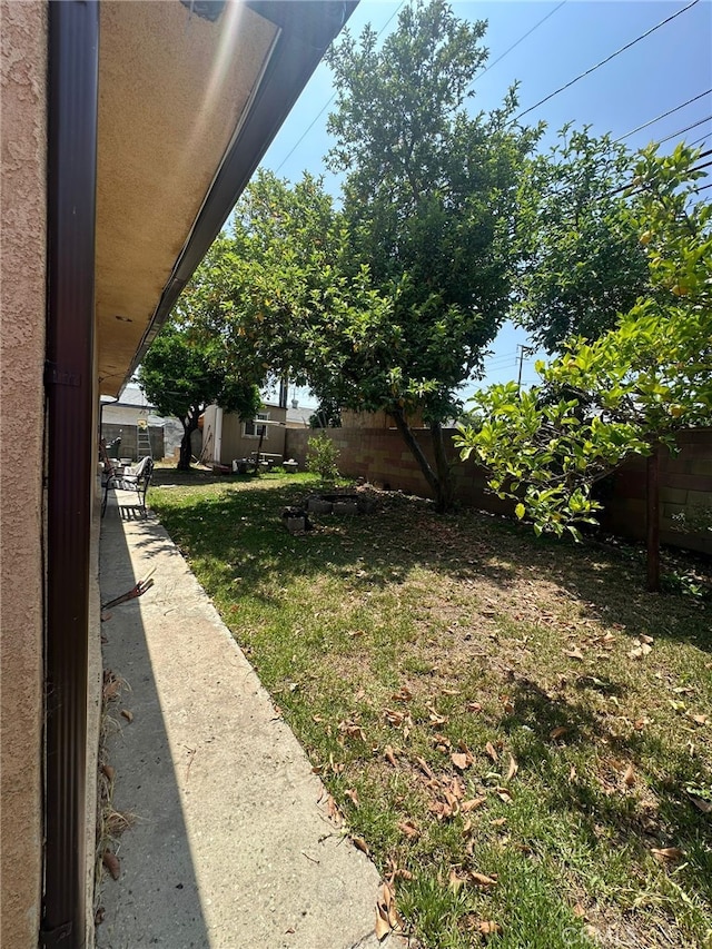 829 Foxworth Ave, La Puente, CA 91744 - view of yard
