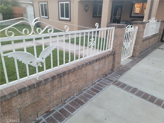 433 E Mason St, Azusa, CA 91702 - view of gate