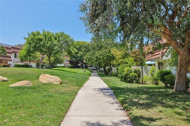 10161 Larwin Ave Unit 3, Chatsworth, CA 91311 - view of community featuring a lawn