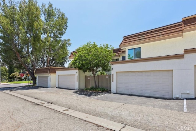 10161 Larwin Ave Unit 3, Chatsworth, CA 91311 - view of front facade featuring stucco siding