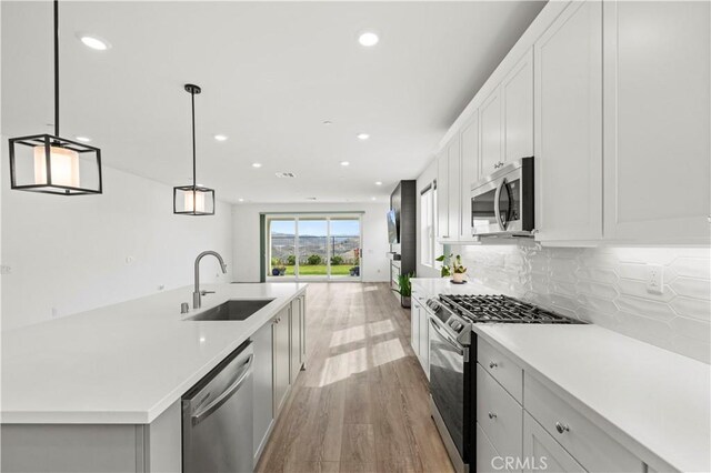 28706 Wildflower Ter, Castaic, CA 91384 - photo 11