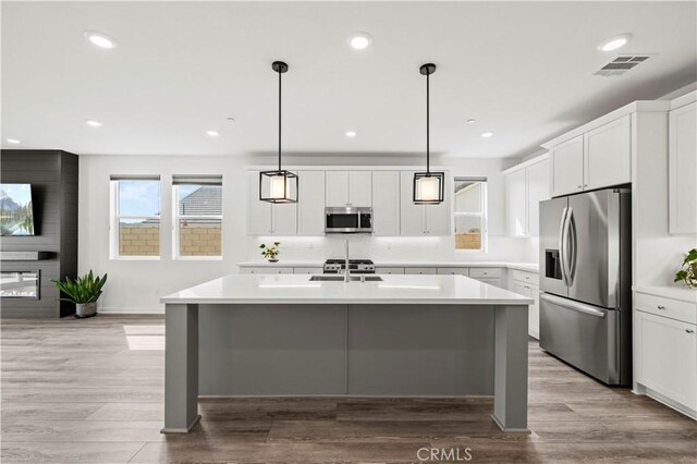 28706 Wildflower Ter, Castaic, CA 91384 - photo 10