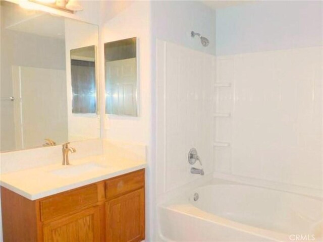 41410 Juniper St Unit 1513, Murrieta, CA 92562 - full bath featuring vanity and shower / bathtub combination