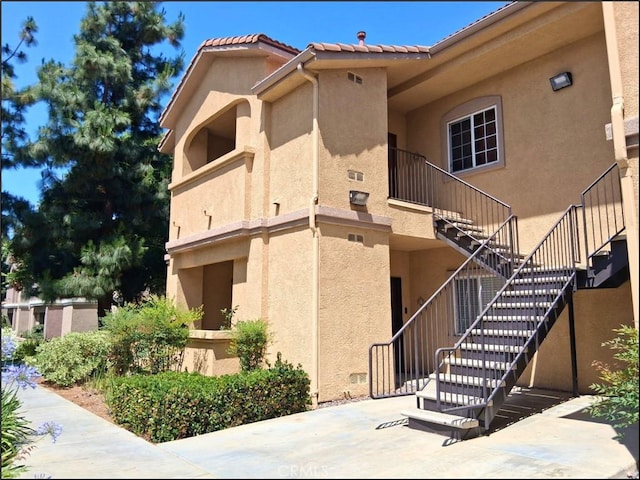 41410 Juniper St Unit 1513, Murrieta, CA 92562 - view of property with stairs
