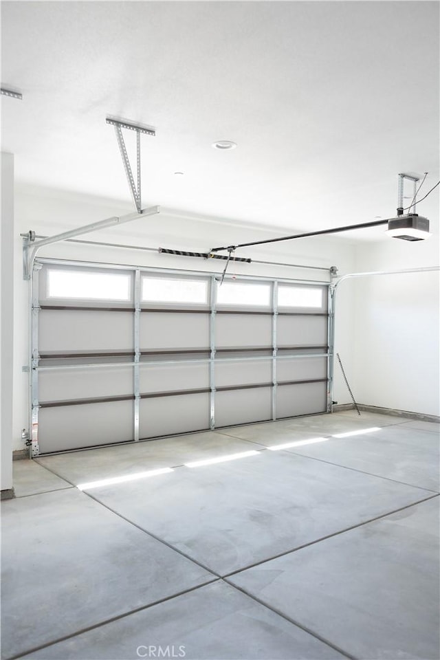 15640 Cheyenne Rd, Apple Valley, CA 92307 - garage with a garage door opener