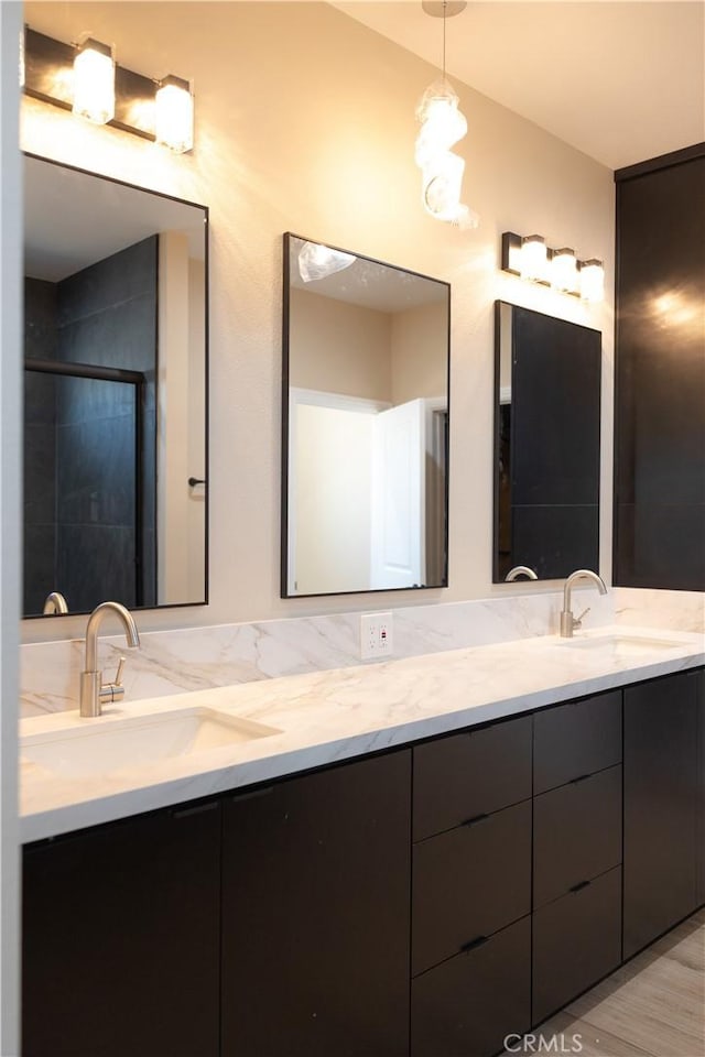15640 Cheyenne Rd, Apple Valley, CA 92307 - bathroom featuring double vanity