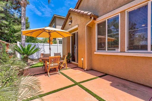 40365 Trenton Ct, Temecula, CA 92591 - view of patio featuring outdoor dining area