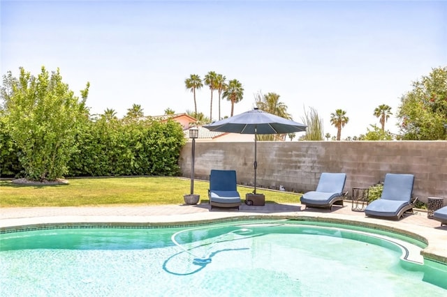 43300 Warner Trl, Palm Desert, CA 92211 - view of swimming pool with a patio