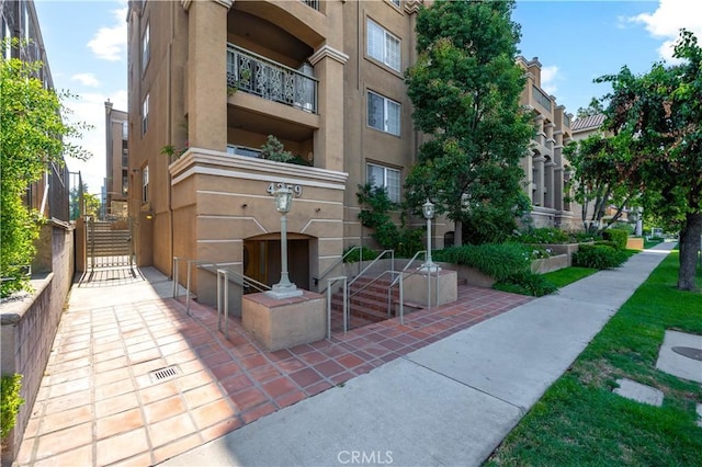4259 Fulton Ave Unit 103, Sherman Oaks, CA 91423 - view of building exterior featuring stairway