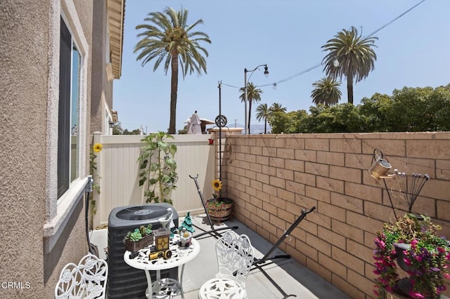 275 Fuerte Dr, Santa Paula, CA 93060 - view of patio / terrace