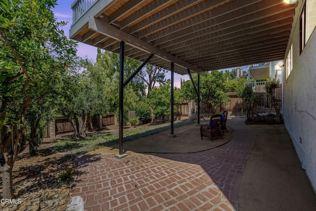 22769 Macfarlane Dr, Woodland Hills, CA 91364 - fenced backyard with a patio area