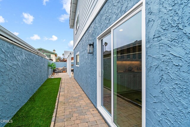 5222 Whitecap St, Oxnard, CA 93035 - view of yard featuring a patio area