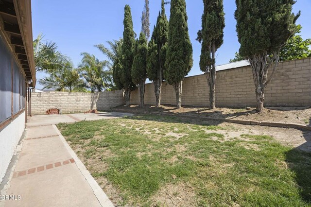 5576 Holly Ridge Dr, Camarillo, CA 93012 - fenced backyard with a patio area