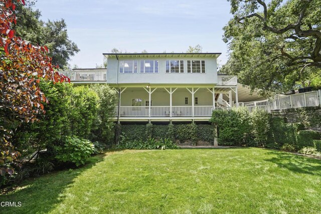 1550 Scenic Dr, Pasadena, CA 91103 - rear view of property featuring stucco siding and a lawn