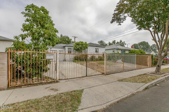 15207 Lorne St, Panorama City, CA 91402 - view of front of home with a fenced front yard and a gate
