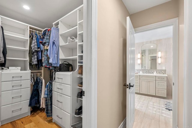 525 Hilo Way, Vista, CA 92081 - view of walk in closet