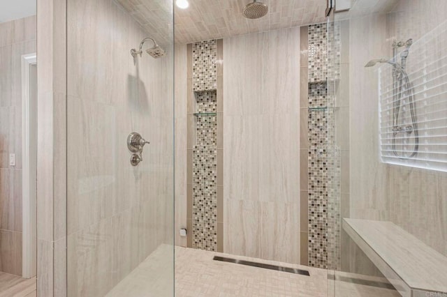 525 Hilo Way, Vista, CA 92081 - full bath featuring a tile shower and tile walls