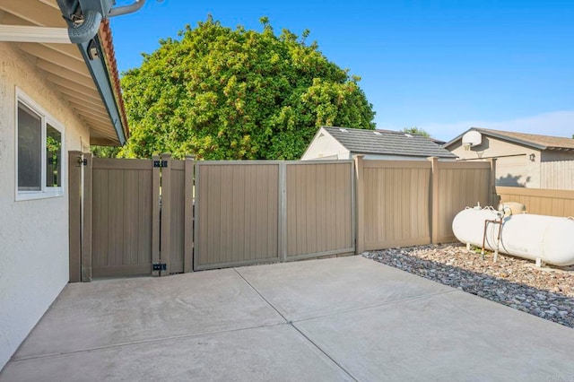 525 Hilo Way, Vista, CA 92081 - view of patio with a gate