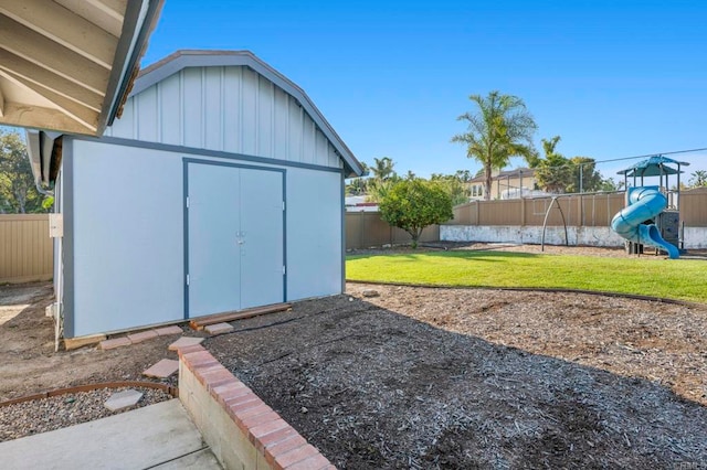 525 Hilo Way, Vista, CA 92081 - fenced backyard with a shed