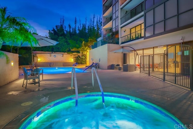 2500 Torrey Pines Rd Unit 1202, La Jolla, CA 92037 - community pool with a patio