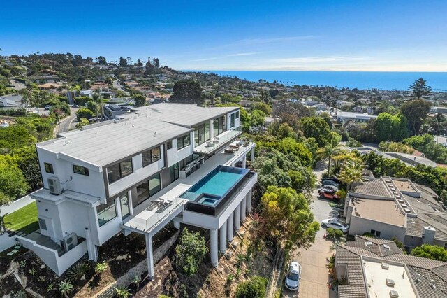 6627 Muirlands Dr, La Jolla, CA 92037 - bird's eye view of a large body of water