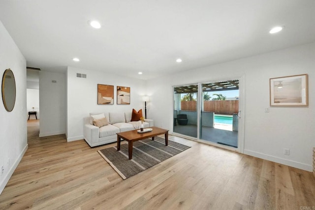 1472 Loma Ln, Chula Vista, CA 91911 - living room featuring recessed lighting and light wood-type flooring