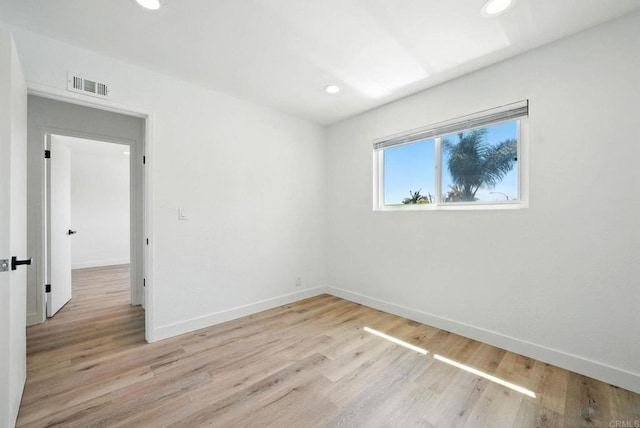 1472 Loma Ln, Chula Vista, CA 91911 - empty room featuring recessed lighting and light wood finished floors