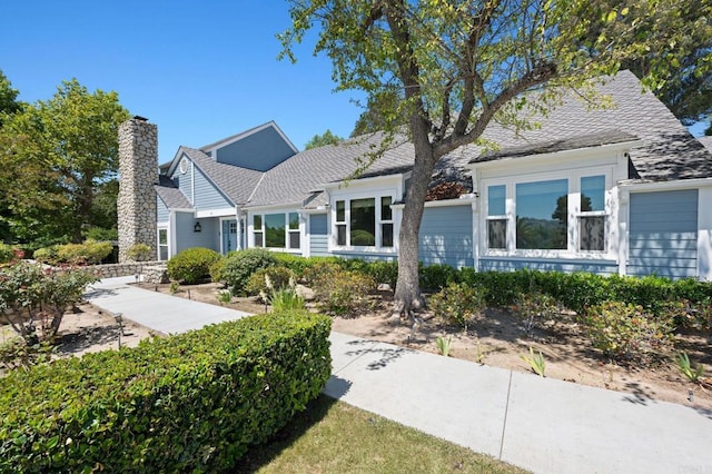 18 Gateview Dr, Fallbrook, CA 92028 - view of front of house featuring a chimney and roof with shingles
