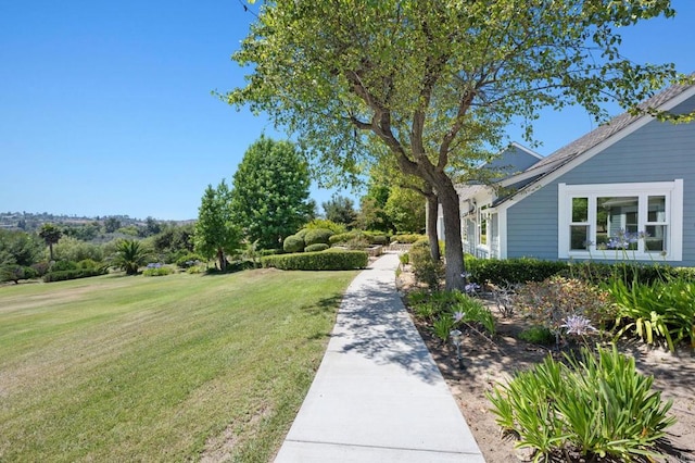 18 Gateview Dr, Fallbrook, CA 92028 - view of grassy yard
