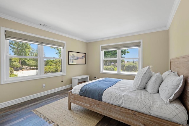 18 Gateview Dr, Fallbrook, CA 92028 - bedroom with multiple windows, ornamental molding, and wood finished floors