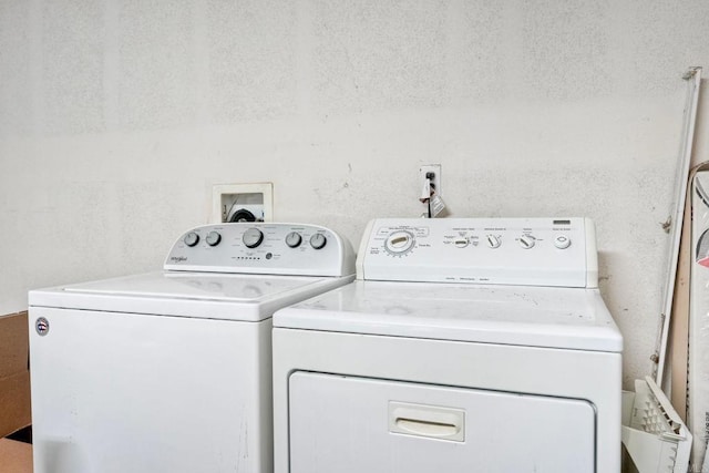 4049 Peninsula Dr, Carlsbad, CA 92010 - washroom with washing machine and dryer