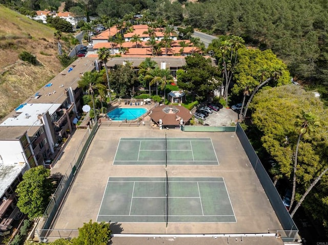 2610 Torrey Pines Rd Unit C21, La Jolla, CA 92037 - drone / aerial view of a pool area
