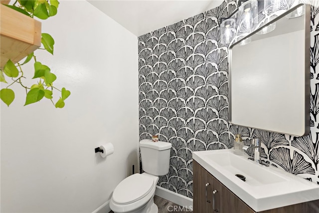 917 Hyde Ct, Costa Mesa, CA 92626 - bathroom with vanity and wallpapered walls