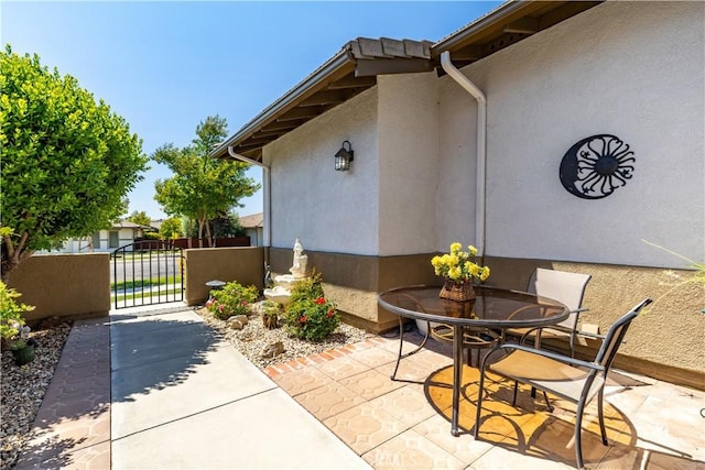 2747 Traditions Loop, Paso Robles, CA 93446 - view of patio featuring a gate and outdoor dining space