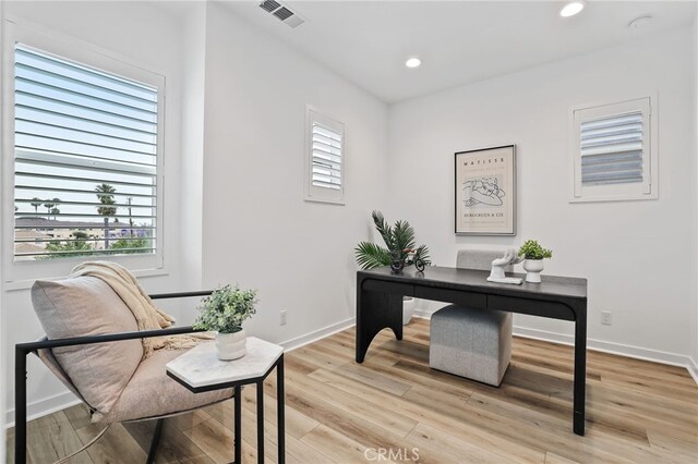536 Caleigh Ln, Costa Mesa, CA 92627 - home office featuring recessed lighting, light wood finished floors, and baseboards