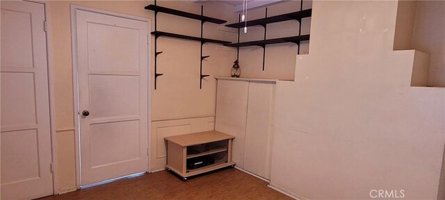 1623 S Sycamore Ave, Los Angeles, CA 90019 - view of mudroom