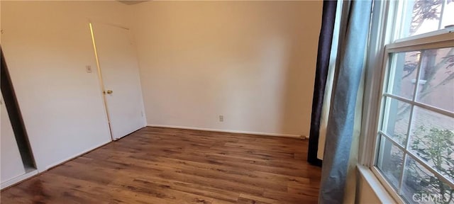 1623 S Sycamore Ave, Los Angeles, CA 90019 - empty room with wood finished floors