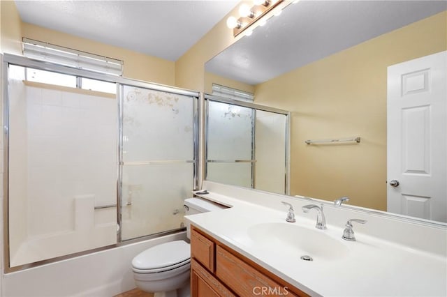 28462 La Alcala, Laguna Niguel, CA 92677 - full bath with vanity and shower / bath combination with glass door