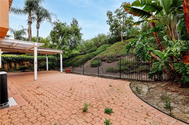 28462 La Alcala, Laguna Niguel, CA 92677 - fenced backyard featuring a pergola and a patio area