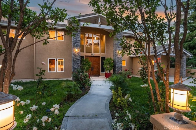 1377 Knoll Rd, Redlands, CA 92373 - view of front facade with stucco siding and stone siding