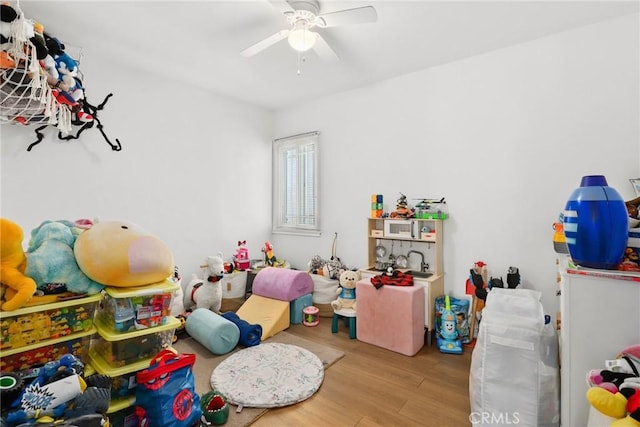 2129 N Pepper St, Burbank, CA 91505 - playroom featuring wood finished floors and a ceiling fan