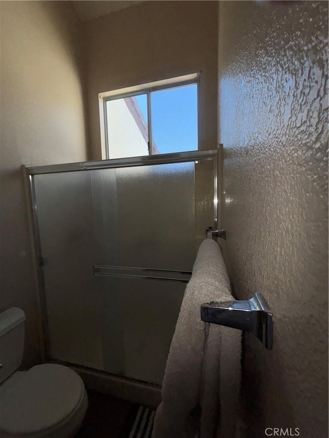 41555 Avenida De La Reina, Temecula, CA 92592 - full bath with toilet and a textured wall