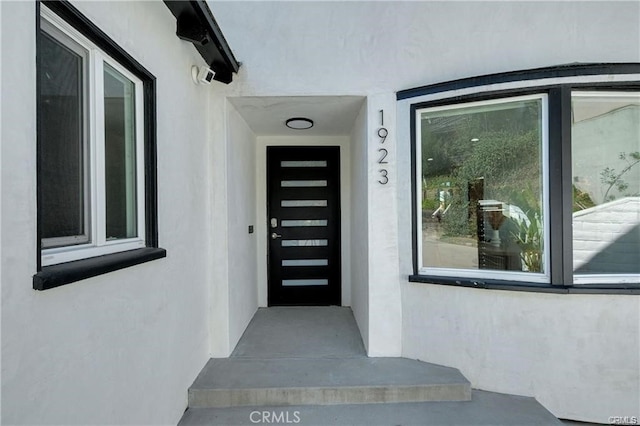 1923 Hollyvista, Los Angeles, CA 90027 - property entrance featuring stucco siding
