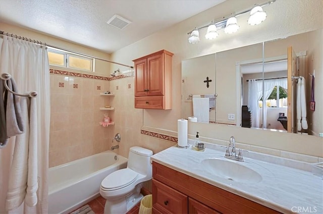 21332 Silver Spur Ln, Wildomar, CA 92595 - full bath featuring plenty of natural light, shower / tub combo with curtain, vanity, and a textured ceiling