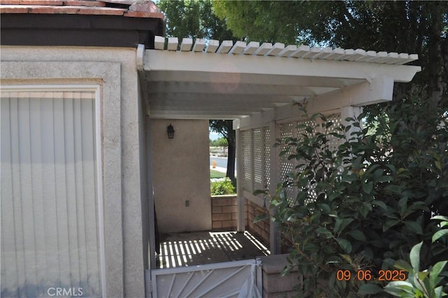 11584 Oak St, Apple Valley, CA 92308 - view of exterior entry